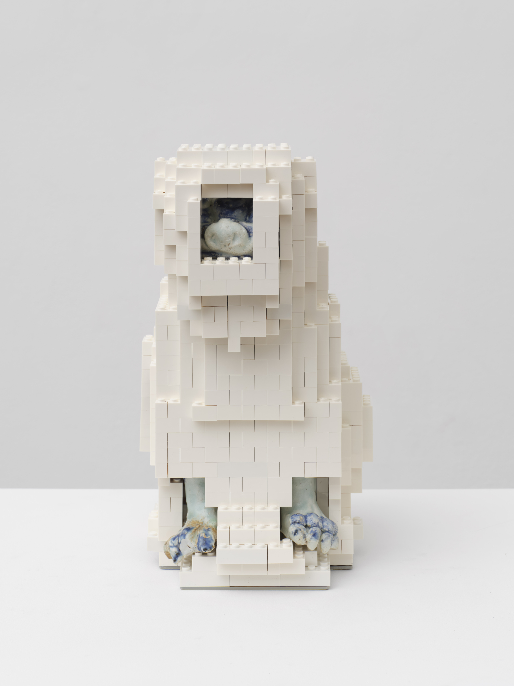 Blue-and-White Porcelain Lion Merged with Toy Bricks